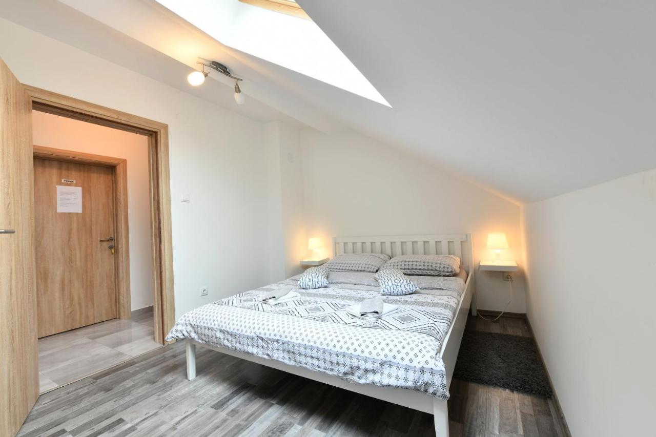 Apartman Mate Rakovica Exteriör bild