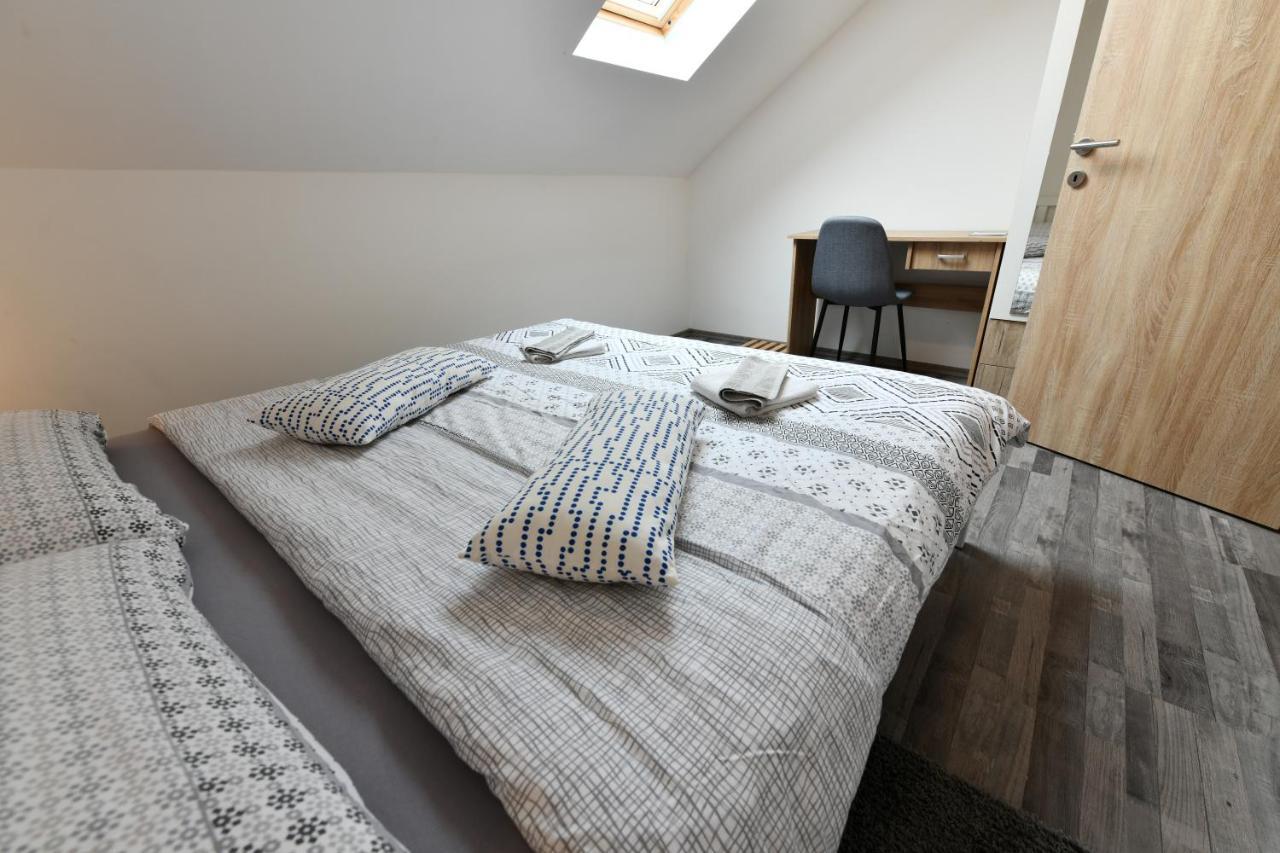 Apartman Mate Rakovica Exteriör bild