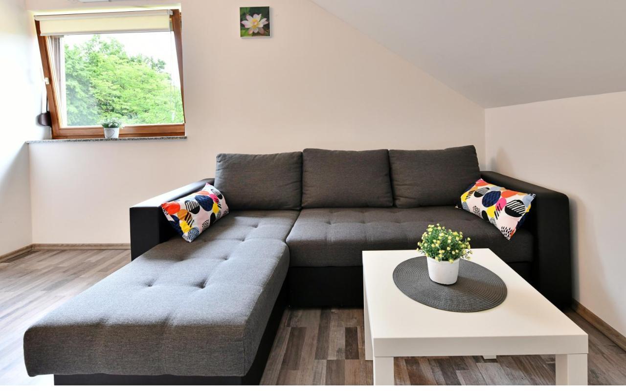 Apartman Mate Rakovica Exteriör bild