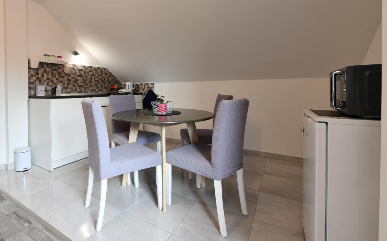 Apartman Mate Rakovica Exteriör bild