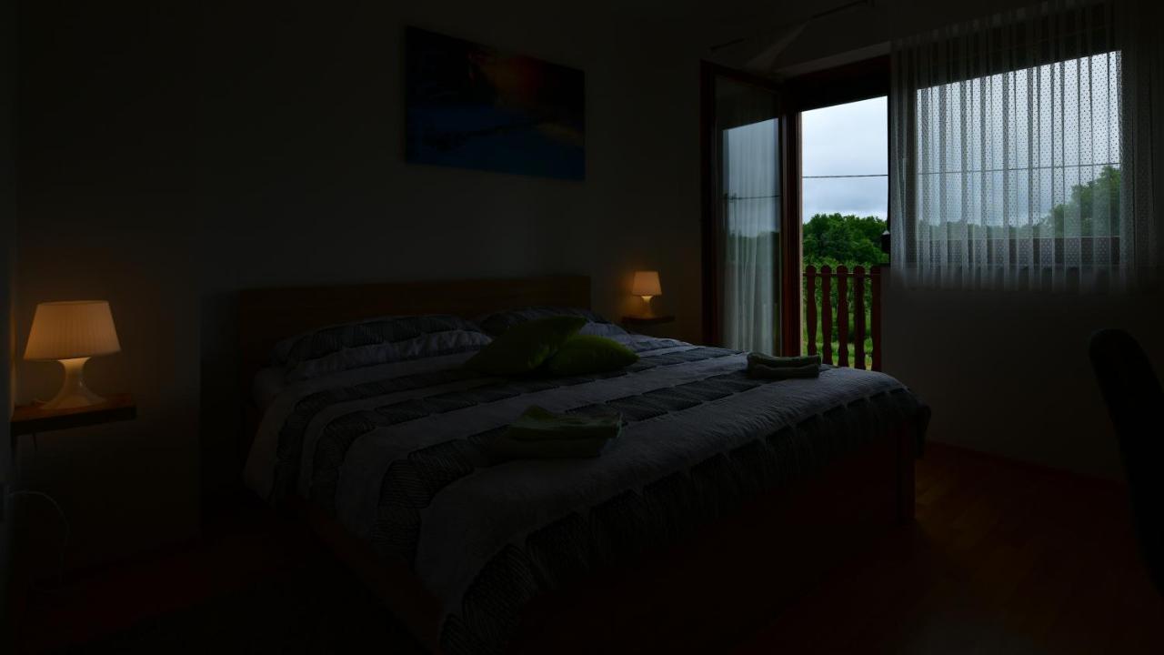 Apartman Mate Rakovica Exteriör bild