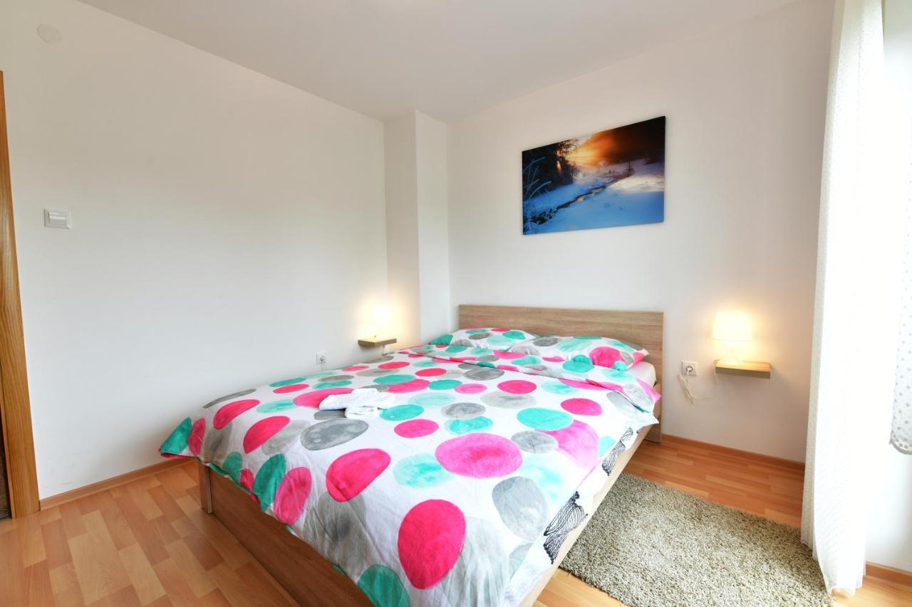 Apartman Mate Rakovica Exteriör bild