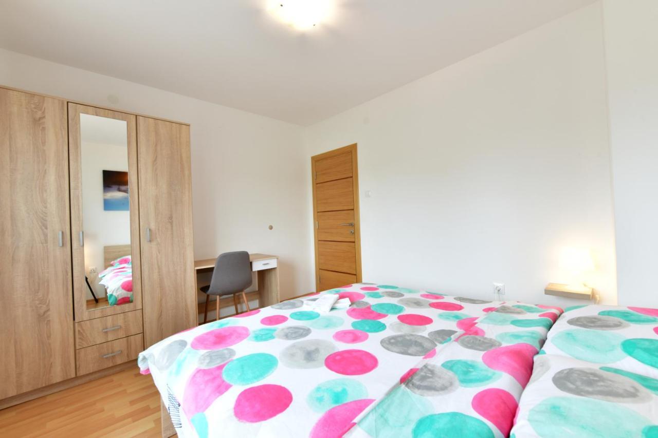 Apartman Mate Rakovica Exteriör bild